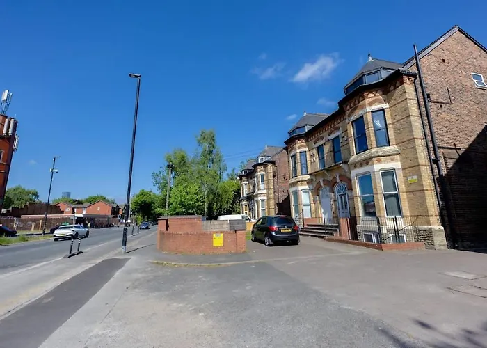 Apartment Joyful Management -top Floor With Feel Deco In M16