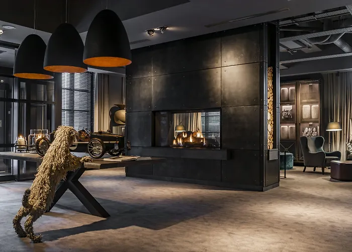 Dakota 5* Manchester