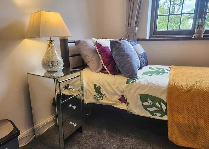 Luxury Free Wifi Old Trafford *