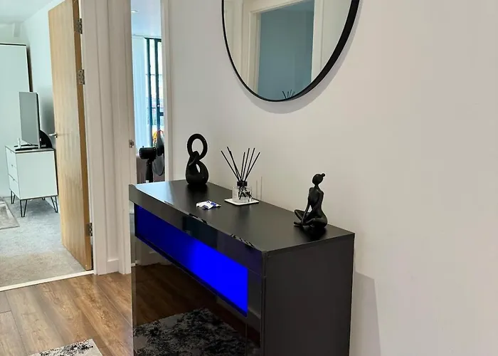 Stylish 2-bed By Cente