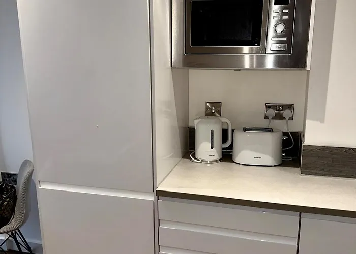 Stylish 2-bed By Cente * Manchester