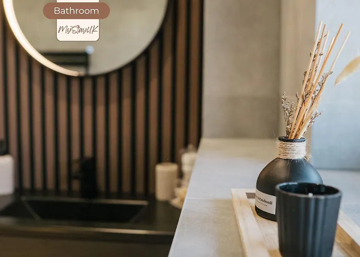 Modern City-Centre Home | Sleeps 12 | Free Parking Prázdninový dům Manchester