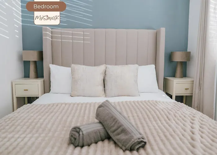 Modern City-Centre Home | Sleeps 12 | Free Parking Prázdninový dům Manchester