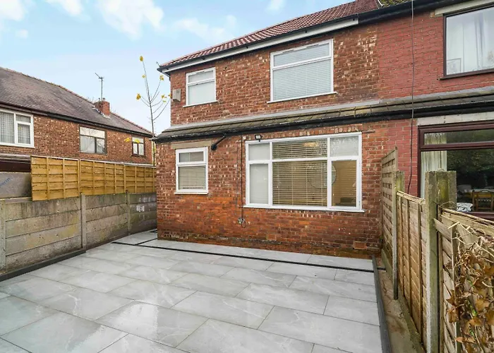 Guestready - Charming Retreat With Private Patio Manchester