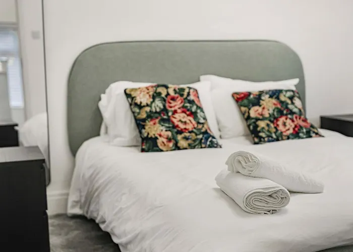 Guestready - Charming Retreat With Private Patio Konukevi 4*