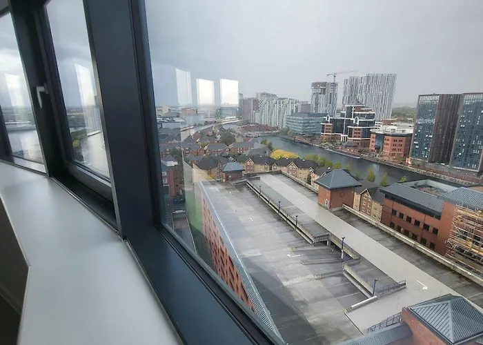 Pleasant 2 Bedroom In Salford Quays * Manchester