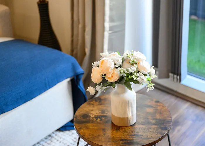 Panoramic Views Elegant 2br, 2 Min To Metro * مانشستر