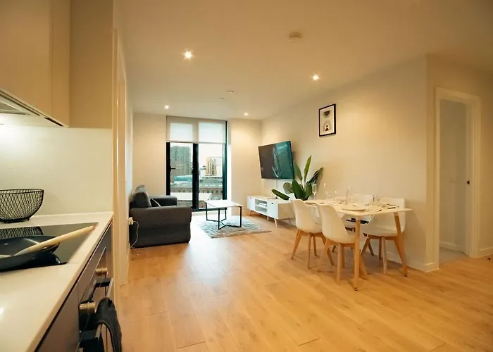 Luxury Sky 2 Bedroom 2 Bathroom Centre Apartament
