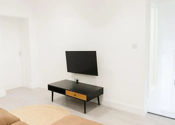 Apartamento Kehoes Platinum Near Etihad Stadium And Coop Live Arena Sleeps 4