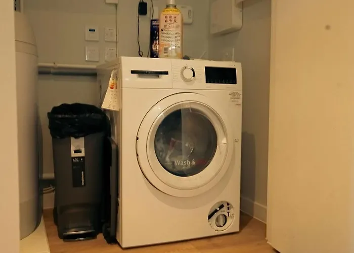 Luxury Sky 2 Bedroom 2 Bathroom Centre