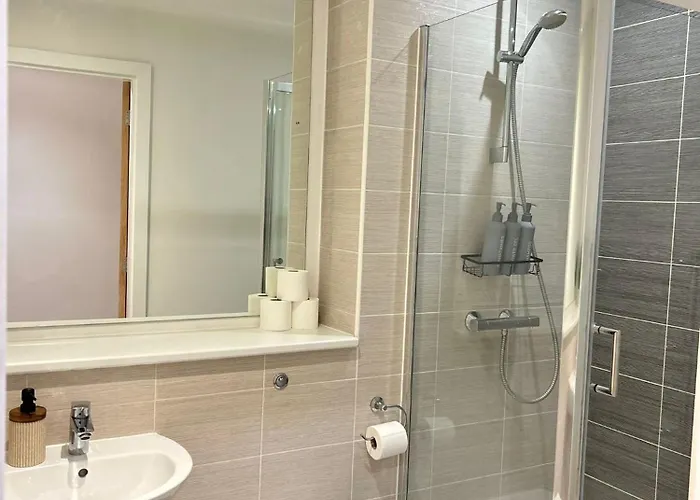 Apartment-gym-terrace-games Room-free Parking Manchester