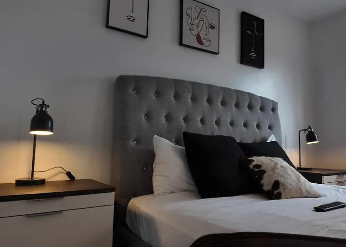 Stylish In Vibrant Salford, Manchester! Manchester