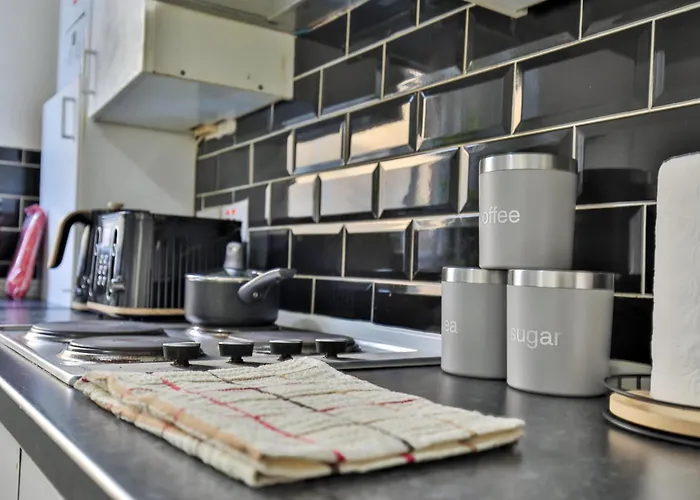 Athol House, Near Old Trafford, Free Parking Holiday home *