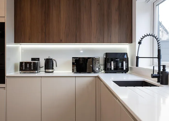 Modern 5-bed Ev Centre 10 Min *