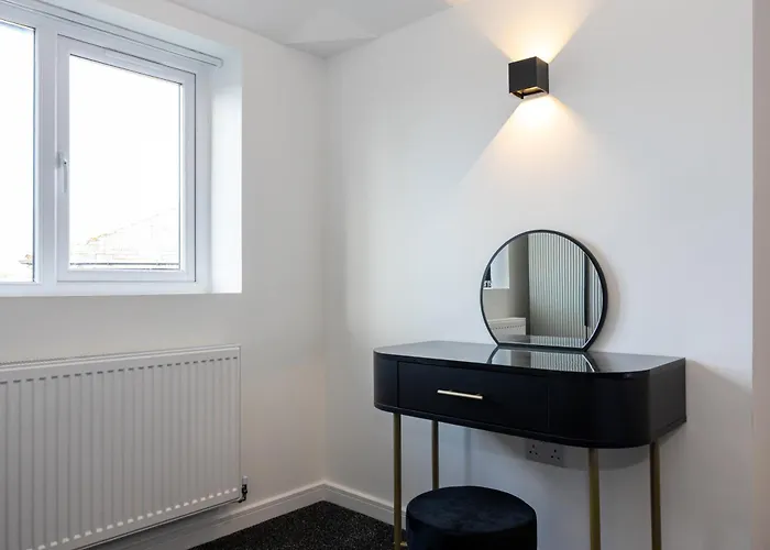 Modern 5-bed Ev Centre 10 Min *