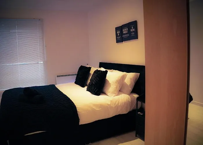 Premium 2br In Centre - Prime Location