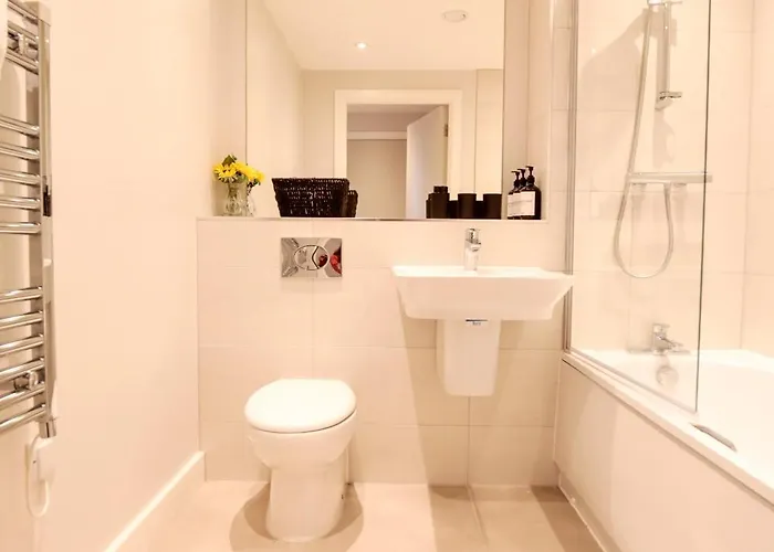 40 Percent Off Monthly 2 Bed Modern Near Piccadilly - Parking - Fast Wifi Lejlighed *