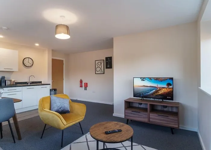 Spacious Salford Quays Apartment, Prime Location Appartement *