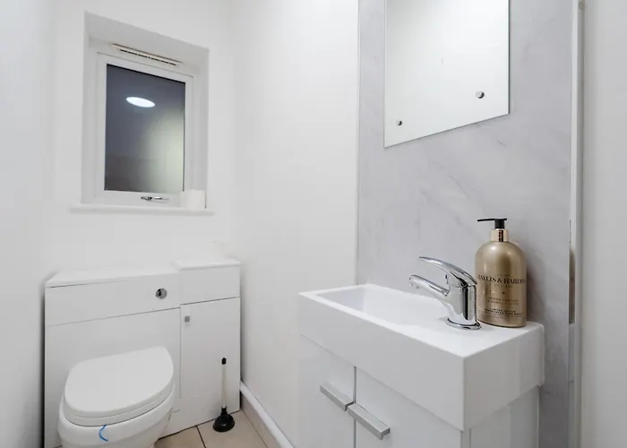 The Ideal Urban 4br - Coop - Etihad - Parking - Ev Apartment Manchester