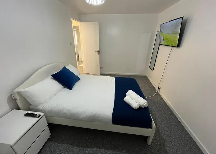 Hébergement de vacances 3 Bedroom Luxurious *