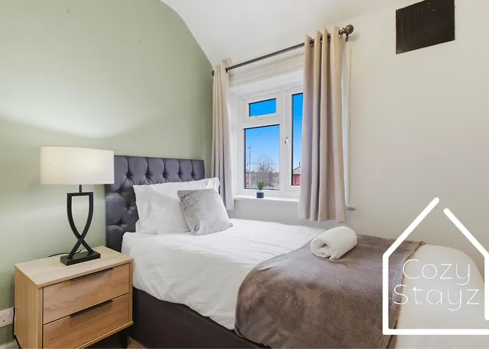 펜션 Spacious 3 Bed With Pac-man, Darts And 2 Parking Spaces