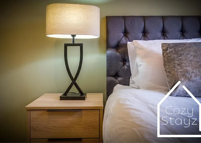 펜션 Spacious 3 Bed With Pac-man, Darts And 2 Parking Spaces 맨체스터