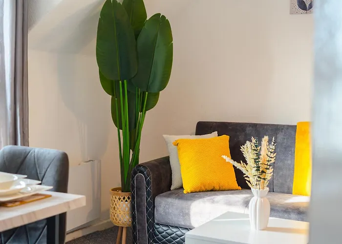 Modern 3-bedroom Near Centre Apartamento