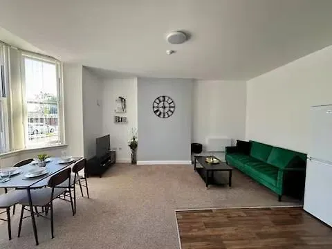 The Failsworth Collection - Stylish With Free Parking Manchester