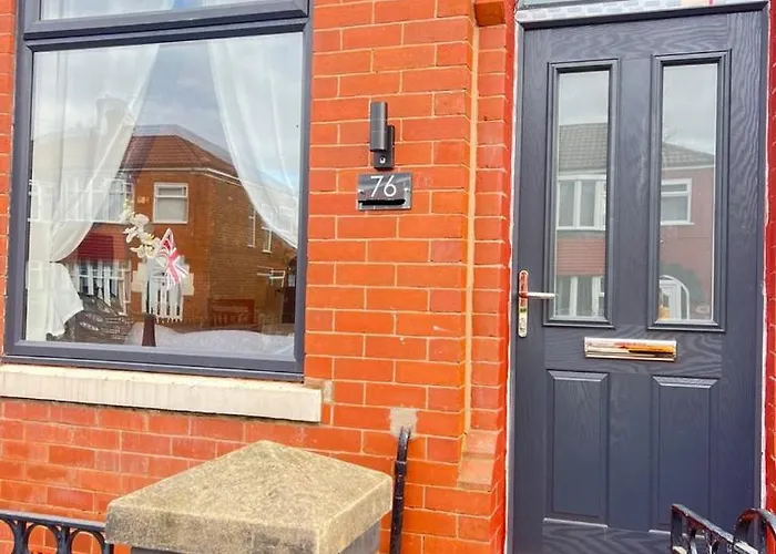 Апартаменты Lux Shared Flat With 2 Private Bedrooms And 2 Private En-suite Bathrooms