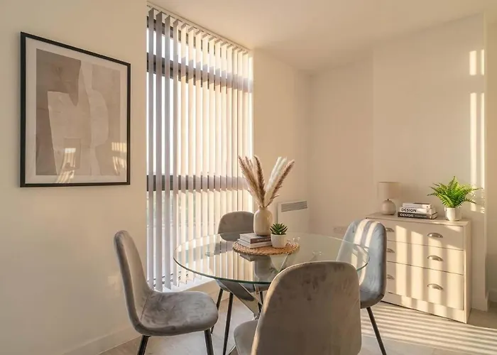 Modern In Salford Great Views * Manchester