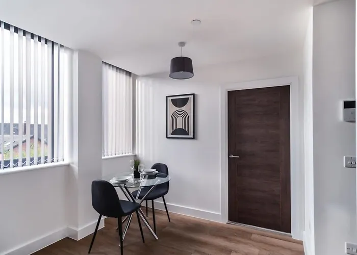 Zeni, Alexandra Rise Bright 1 Bed * 맨체스터