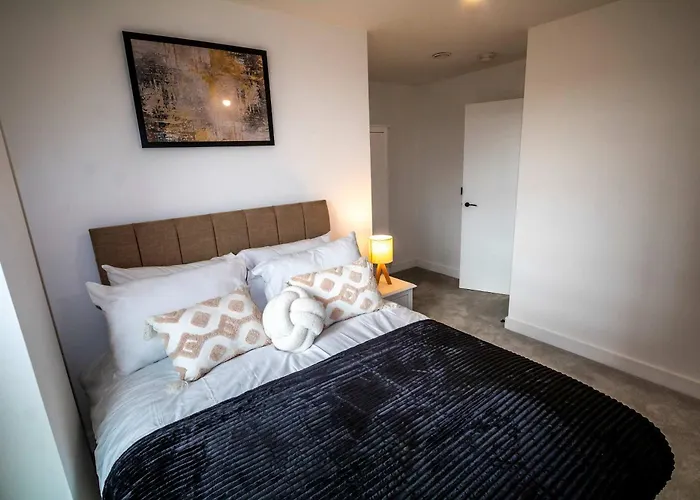 Fabulous 2 Bedroom In *