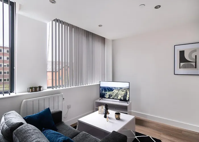 Zeni, Alexandra Rise Smart *