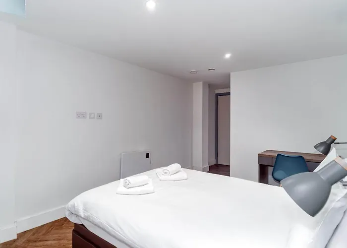Modern 3bed Flat In W Security Manchester