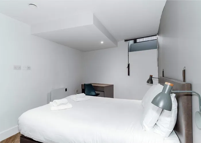 Modern 3bed Flat In W Security Apartment *