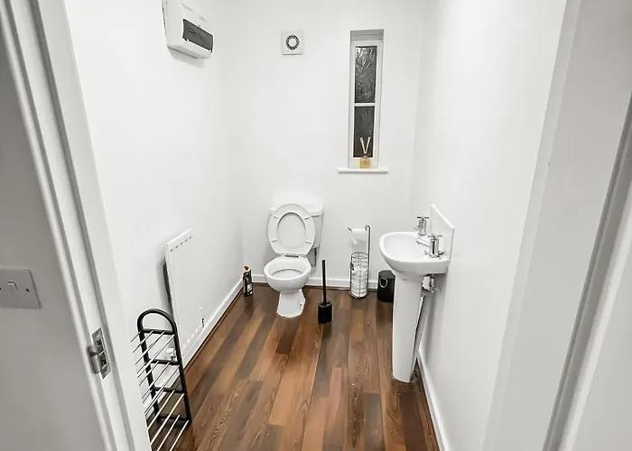 Daire New Getaway House With 2 Free Parking