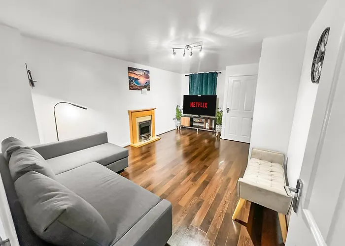 New Getaway House With 2 Free Parking Daire