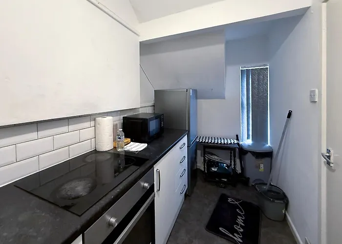 Apartamento Modern 3-bedroom Near Centre