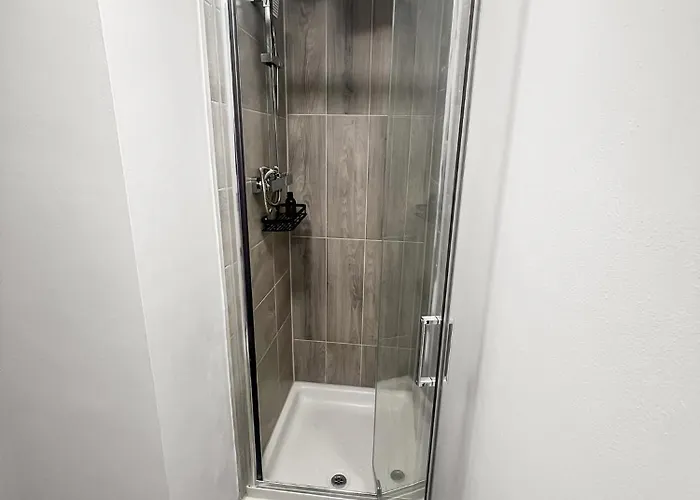 New Getaway House With 2 Free Parking Daire