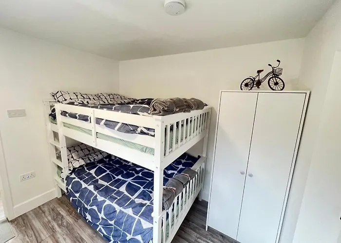 Lux Shared Flat With 2 Private Bedrooms And 2 Private En-suite Bathrooms * Манчестер