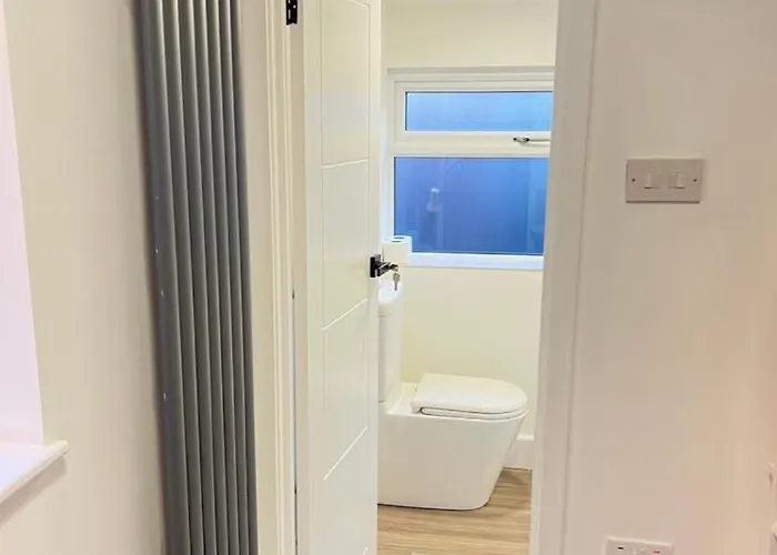 Lux Shared Flat With 2 Private Bedrooms And 2 Private En-suite Bathrooms *