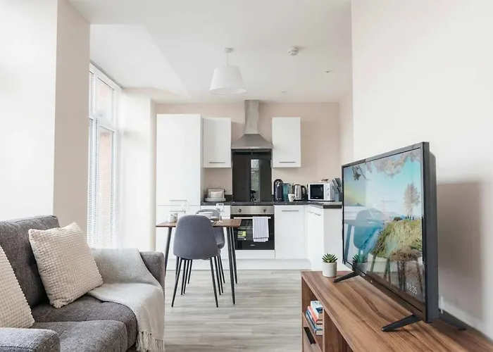 Bright 1 Bed - Sleeps 2 *