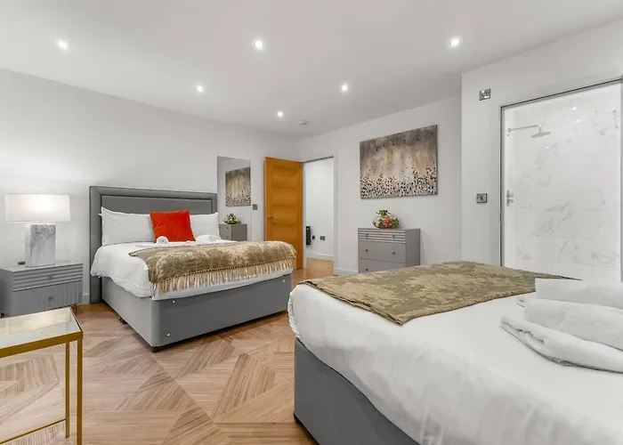 3 Bed Flat 8 Min Walk To Centre - Pass The Keys Manchester