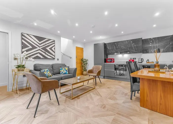 Penthouse Perfect For Couples - By Ao Arena - Pass The Keys Manchester