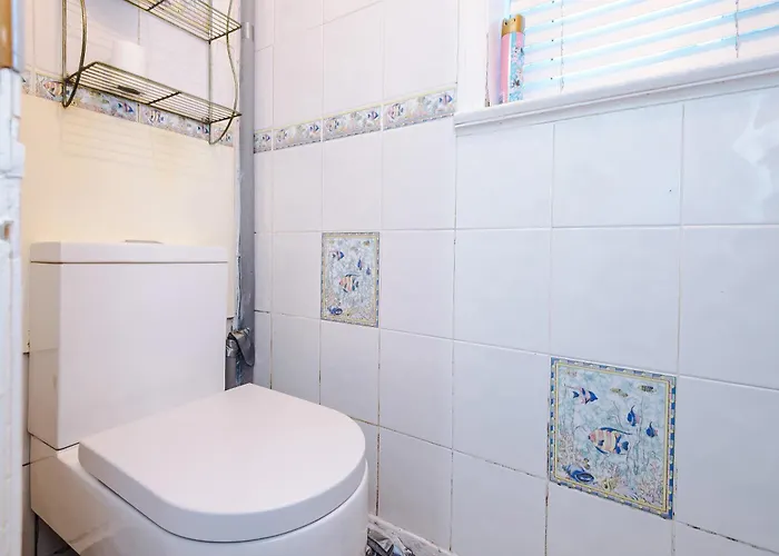 3br By Kammili With Free Parking & Fast Access Сasa de vacaciones Mánchester