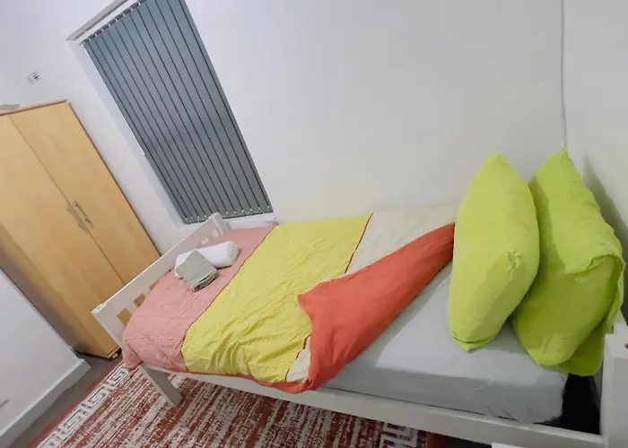 Break - 1 Big Bedroom Sleeps 3 بيت للعطل *