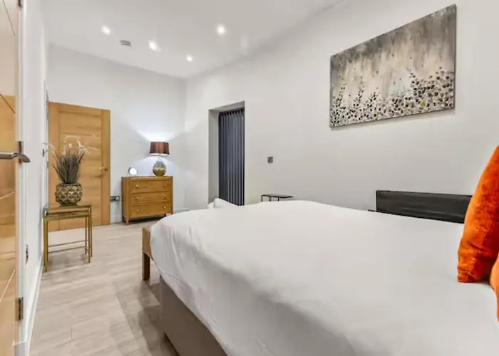 Lejlighed Beautiful Ground Floor Apartment, Salford - Pass The Keys *