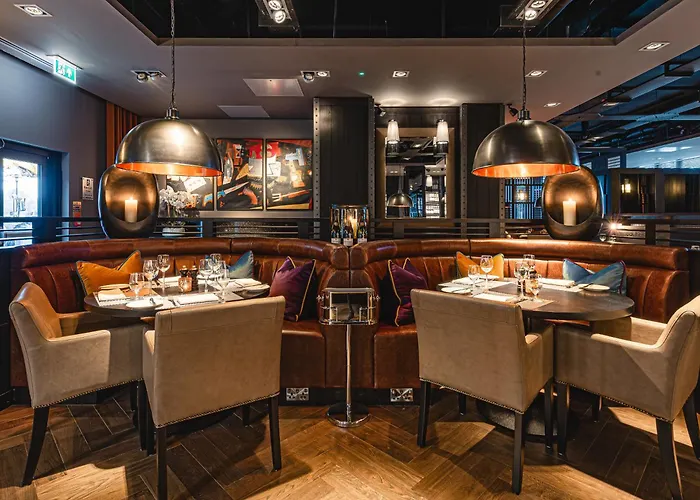 Dakota Airport マンチェスター