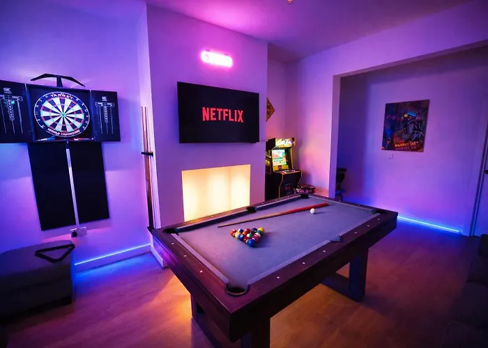 Сasa de vacaciones Game Zone, Trafford Centre Nearby, Sleeps 8