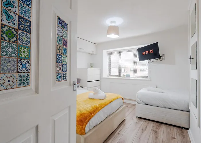 Сasa de vacaciones Modern Centre 3bd - Fire Pit - Free Parking *